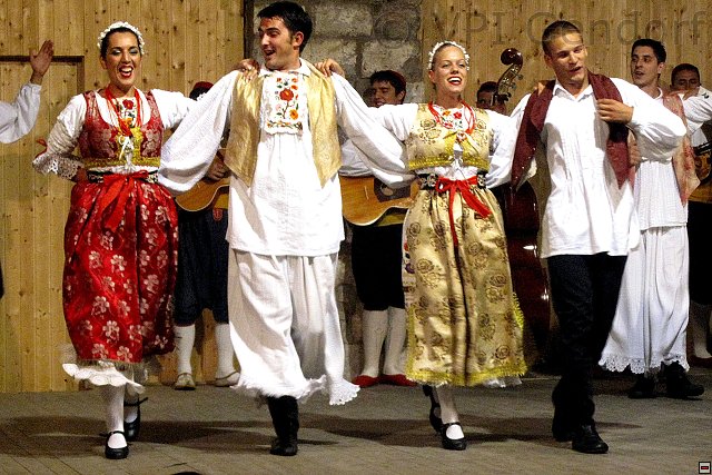 folklore-tanz.jpg