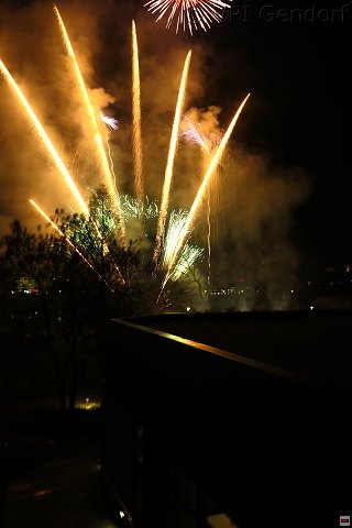 sw_2016-04-14_21-49-18_dresden_feuerwerk_img_2234.jpg