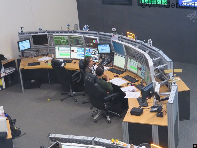 dlr-11-26-05-.jpg